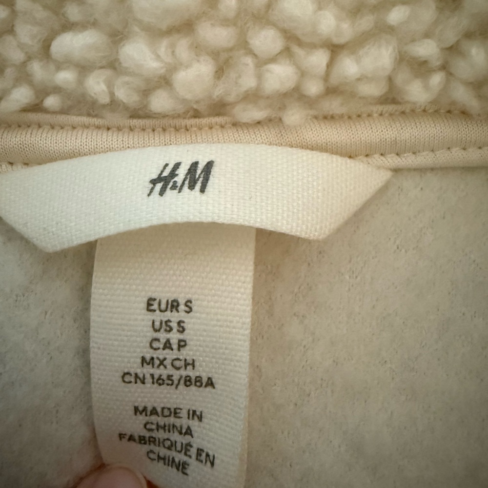 H&M Cream Sherpa Jacket With Chest Pocket Small - Picture 2 of 6